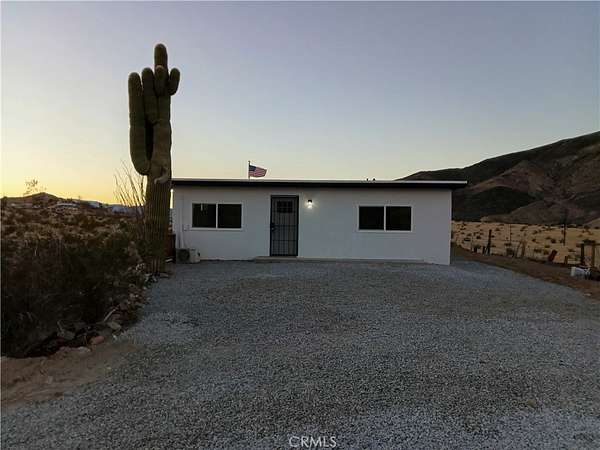 5 Acres of Residential Land with Home for Sale in Twentynine Palms, California