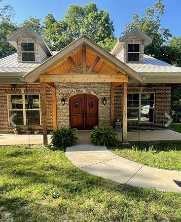 4 Acres of Residential Land with Home for Lease in Kingston Springs, Tennessee