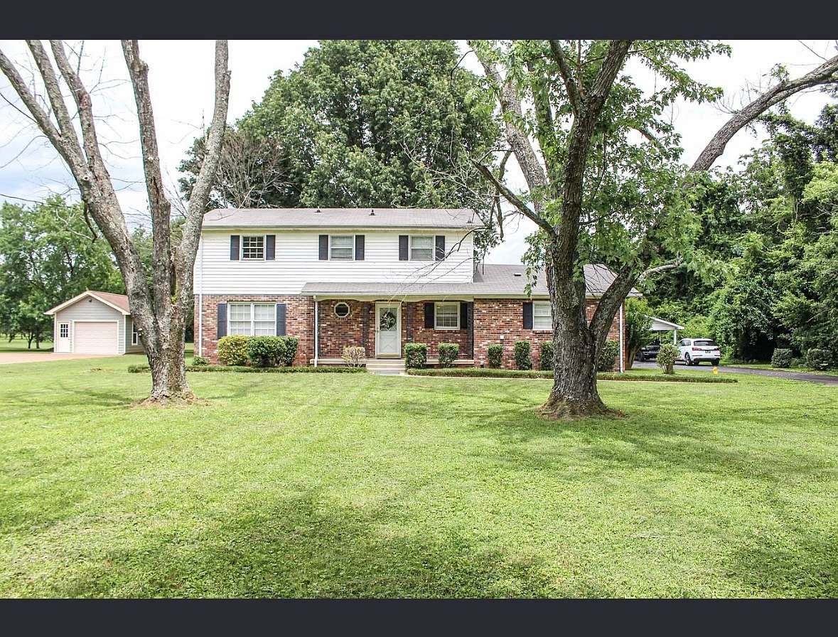 1.5 Acres of Improved Mixed-Use Land for Lease in Murfreesboro, Tennessee