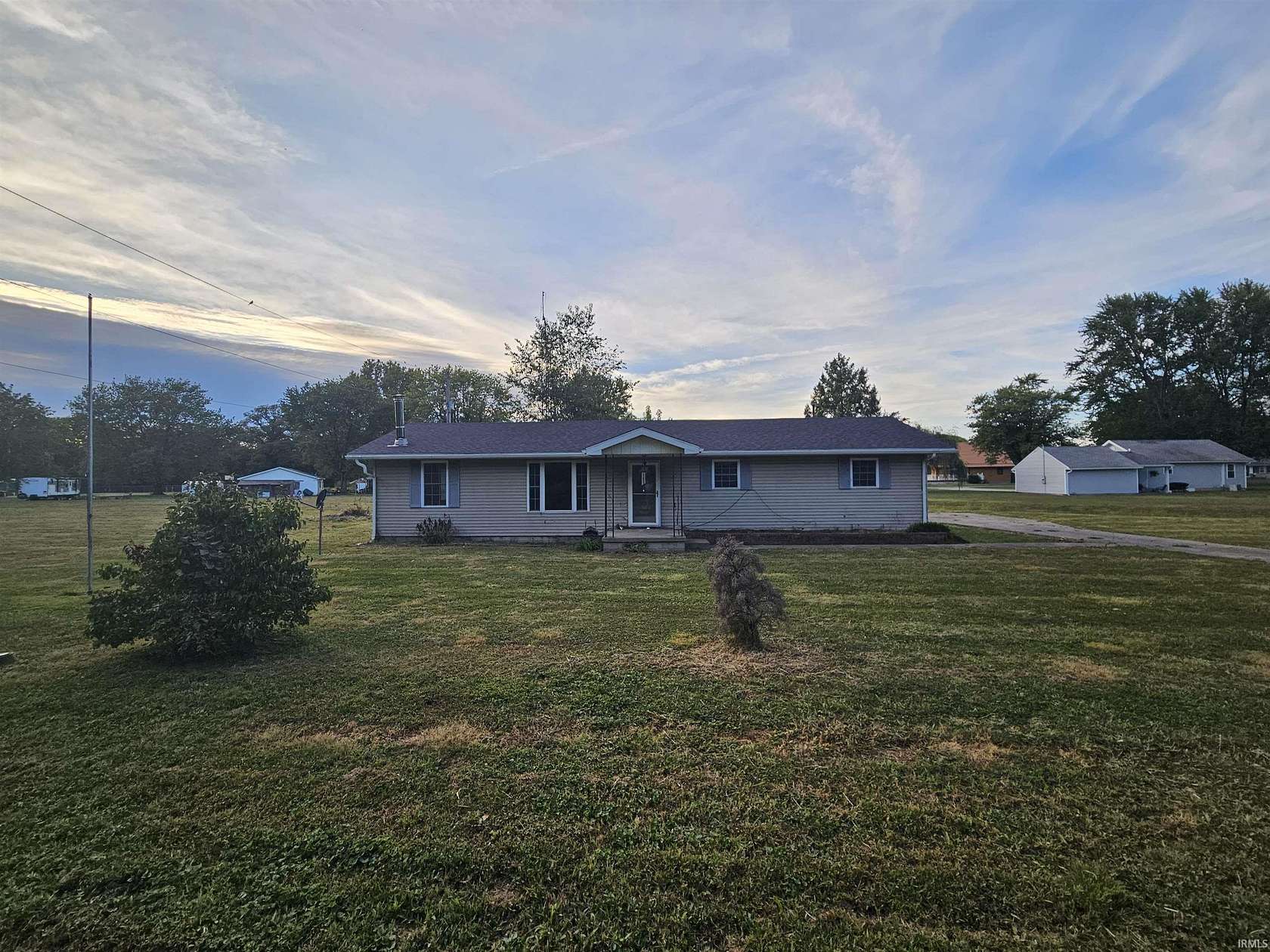 1.89 Acres of Residential Land with Home for Sale in Oaktown, Indiana