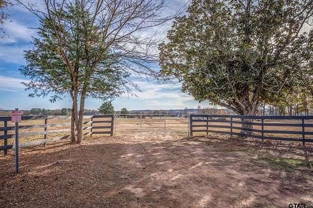 83 Acres of Land for Sale in Jacksonville, Texas