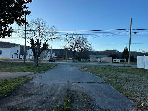 0.51 Acres of Residential Land for Sale in South Pittsburg, Tennessee