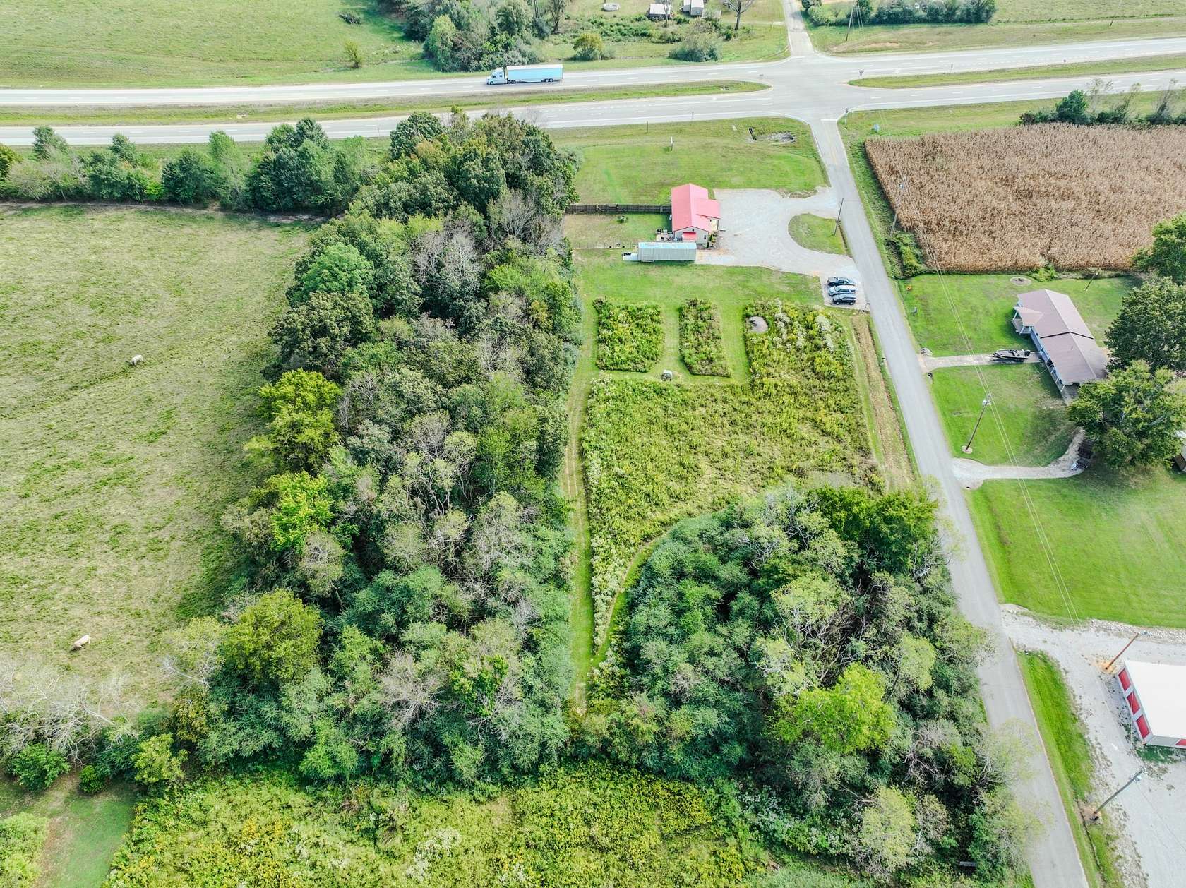 2 Acres of Residential Land for Sale in Lawrenceburg, Tennessee