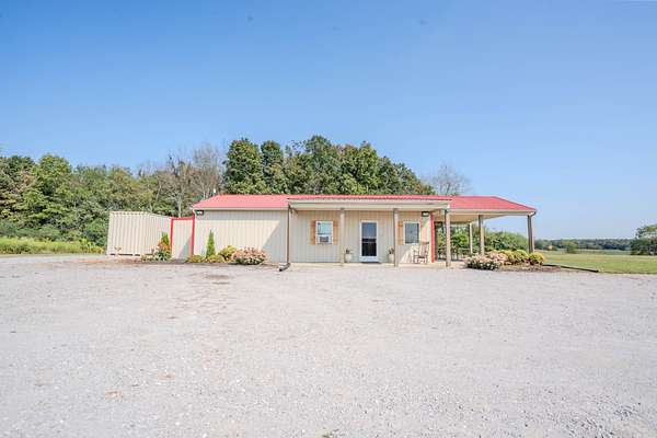 1.74 Acres of Improved Mixed-Use Land for Sale in Lawrenceburg, Tennessee