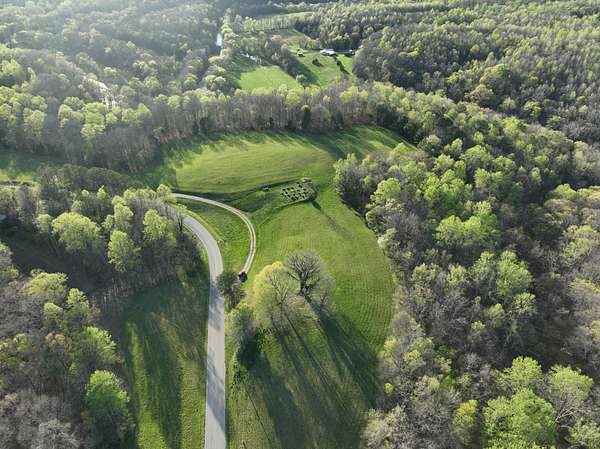 44 Acres of Land for Sale in Lawrenceburg, Tennessee