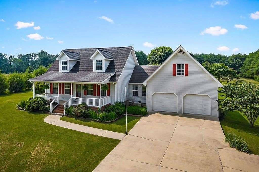 2.86 Acres of Land with Home for Sale in Cookeville, Tennessee