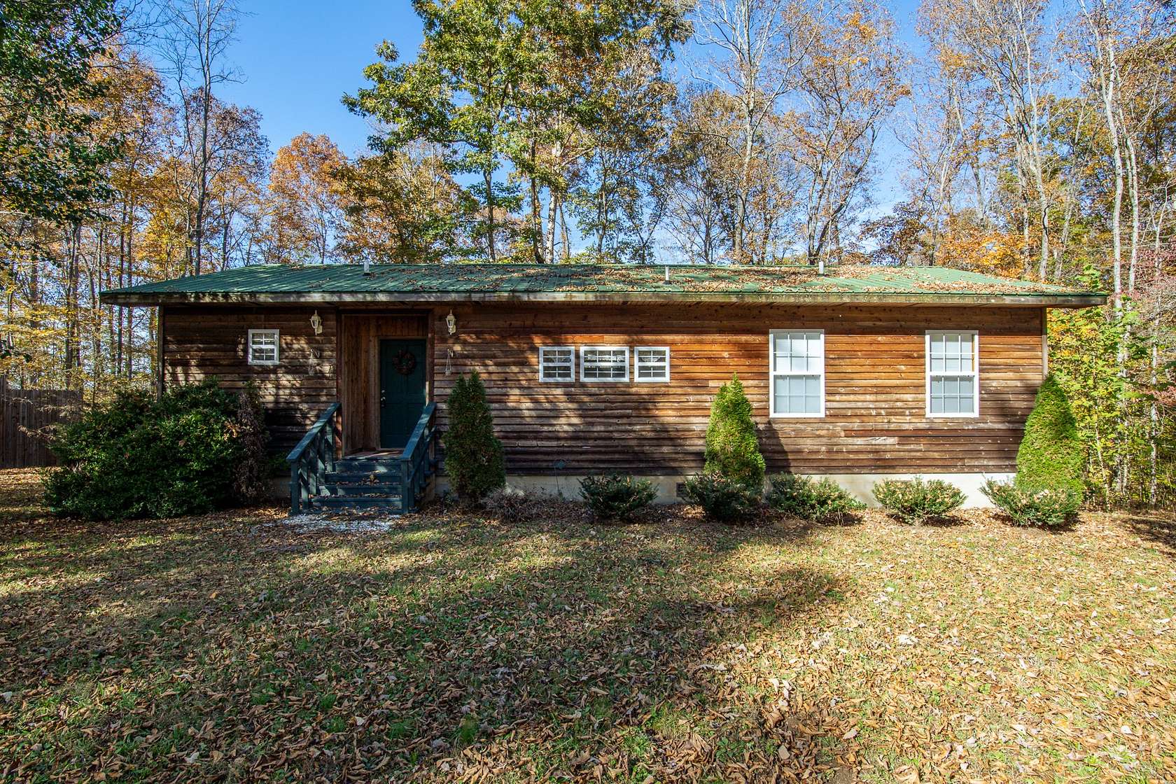 2.46 Acres of Improved Mixed-Use Land for Sale in Waynesboro, Tennessee