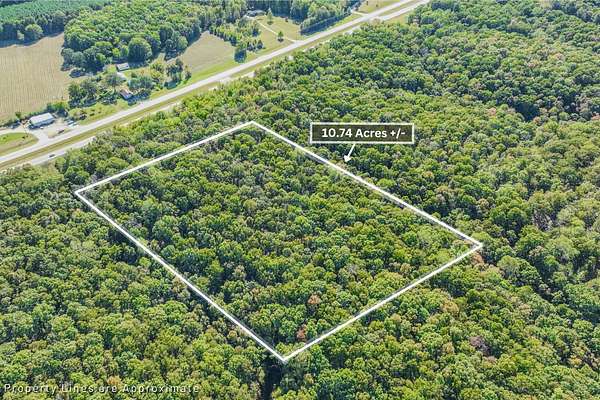 10.7 Acres of Recreational Land for Sale in Waynesboro, Tennessee