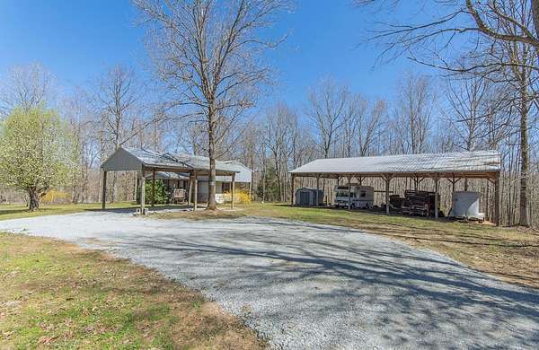 23 Acres of Land with Home for Sale in Waynesboro, Tennessee