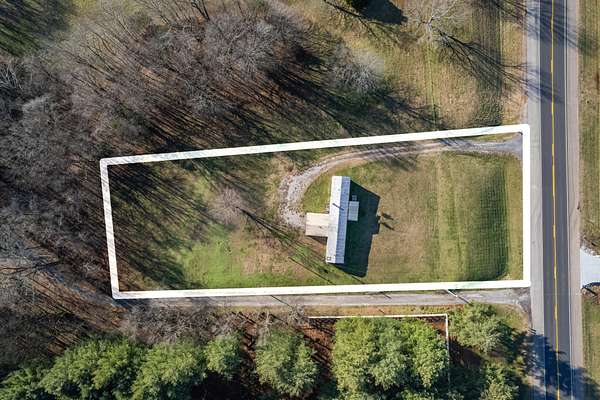 1 Acre of Residential Land for Sale in Columbia, Tennessee