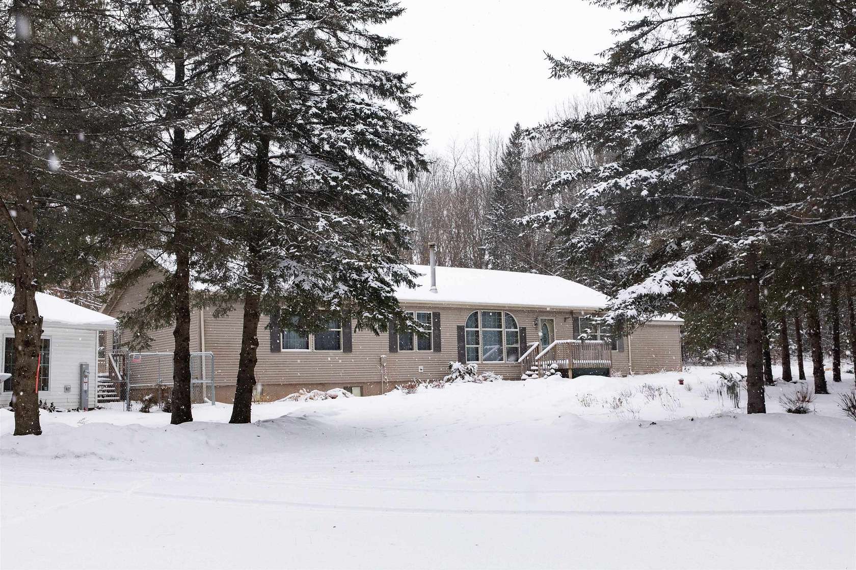 7 Acres of Residential Land with Home for Sale in Coloma, Wisconsin