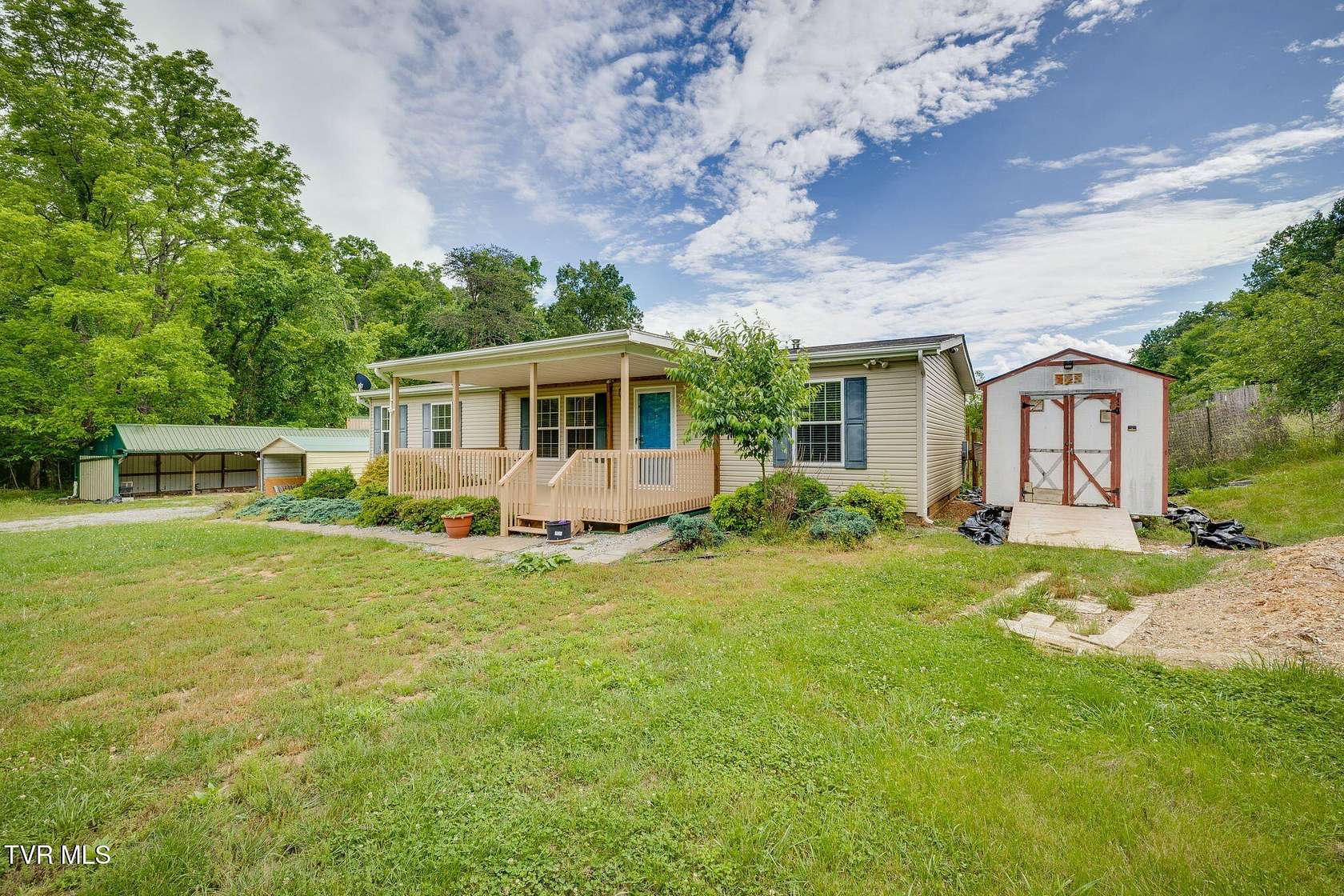 5 Acres of Residential Land with Home for Sale in Rogersville, Tennessee