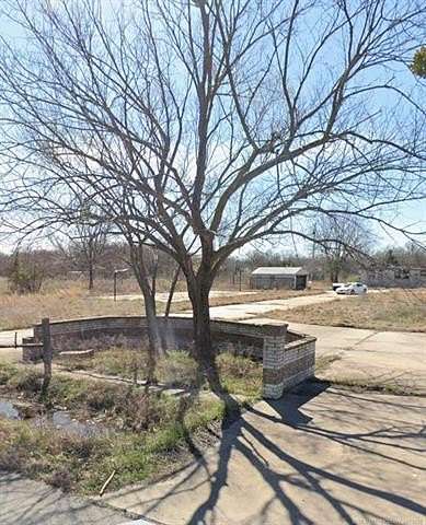 7 Acres of Residential Land for Sale in Checotah, Oklahoma