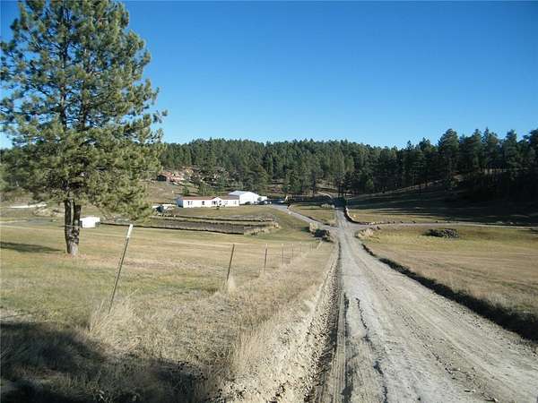 20 Acres of Land with Home for Sale in Roundup, Montana
