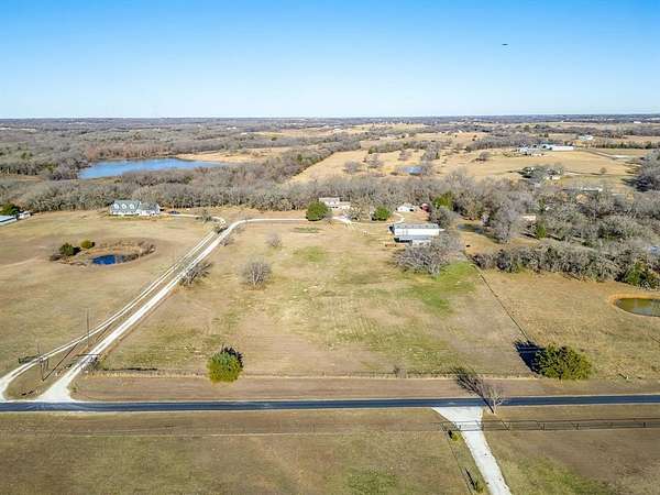 7 Acres of Land with Home for Sale in Grandview, Texas