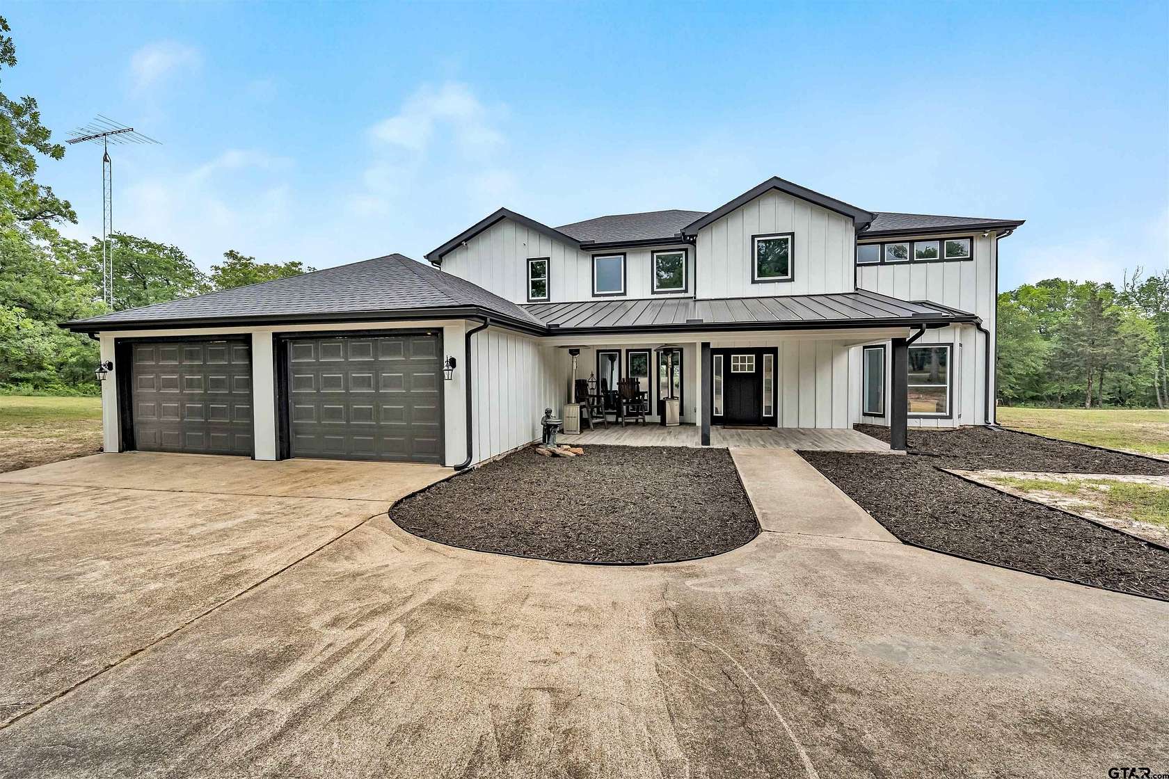 142 Acres of Recreational Land with Home for Sale in Winnsboro, Texas