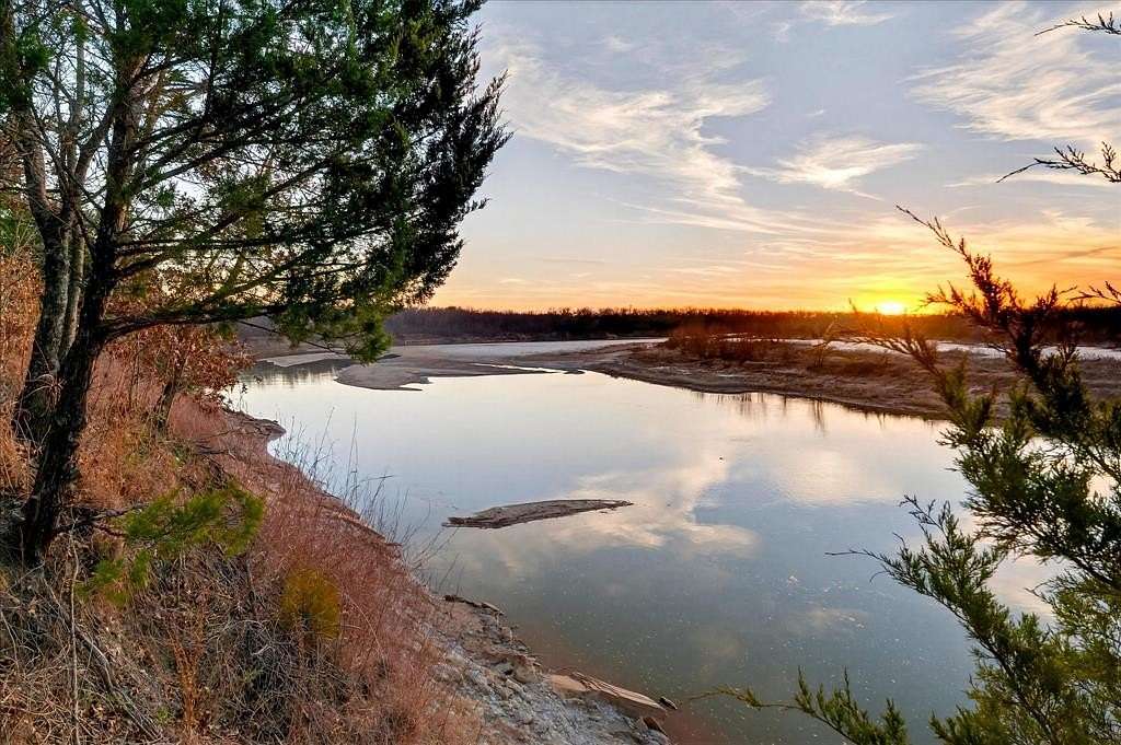 14.6 Acres of Recreational & Residential Land for Sale in Whitesboro, Texas