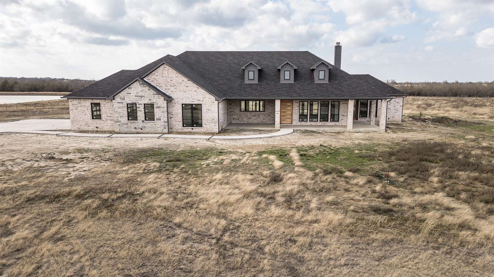 10.4 Acres of Land with Home for Sale in Celeste, Texas