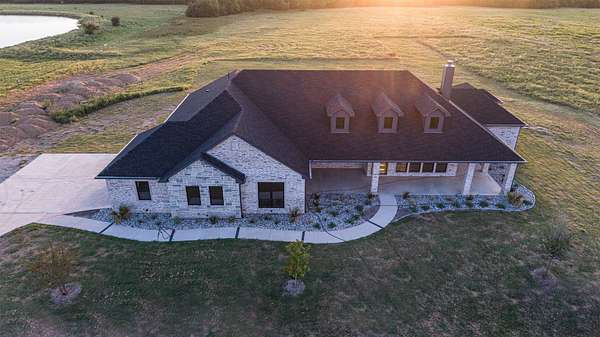 10.4 Acres of Land with Home for Sale in Celeste, Texas