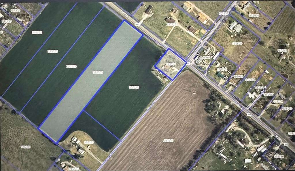 6.3 Acres of Land for Sale in Ennis, Texas