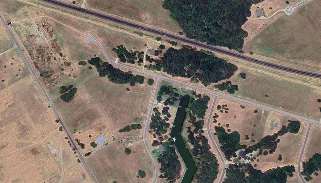 1 Acre of Residential Land for Sale in Corsicana, Texas