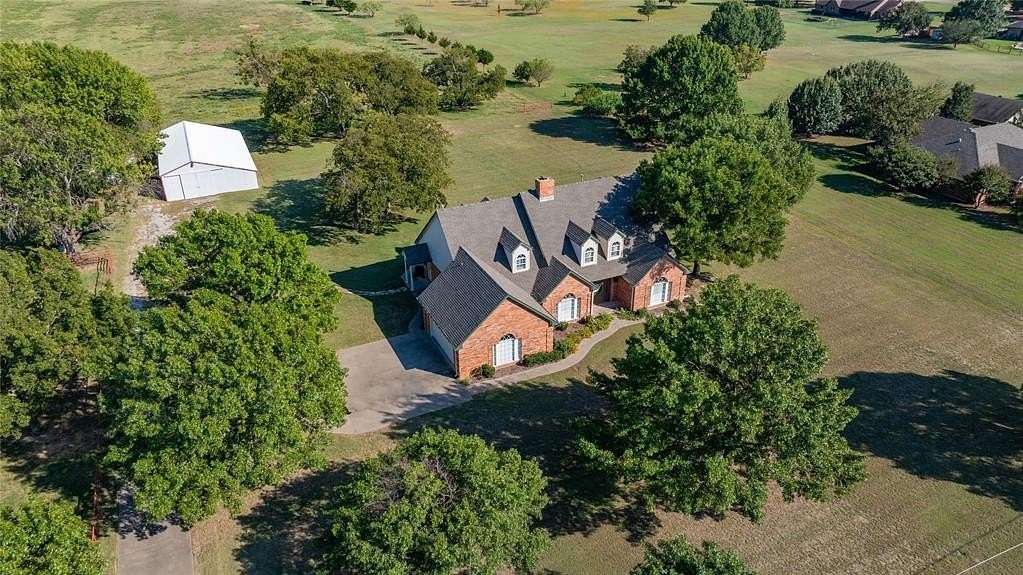 2.54 Acres of Land with Home for Sale in Gainesville, Texas