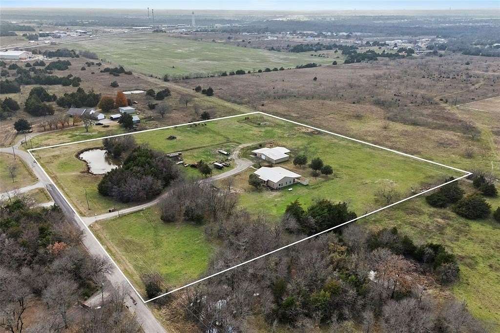 5.6 Acres of Residential Land with Home for Sale in Caddo Mills, Texas