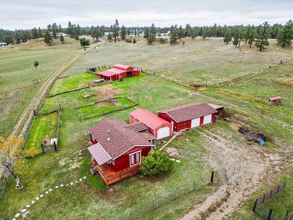 20 Acres of Land with Home for Sale in Lavina, Montana