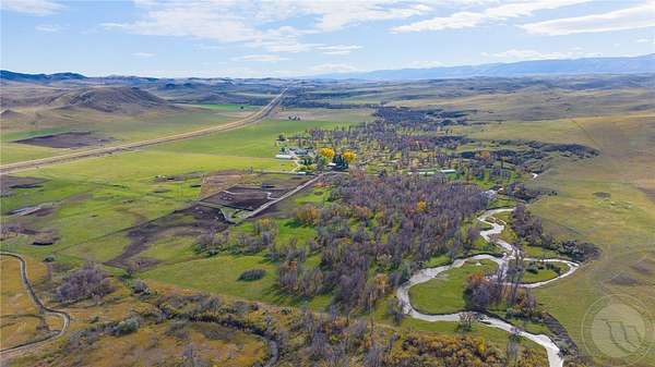3,442 Acres of Agricultural Land with Home for Sale in Wyola, Montana