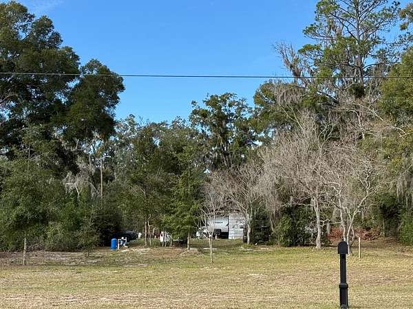 1 Acre of Residential Land for Sale in Old Town, Florida