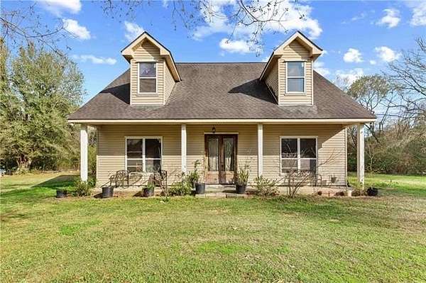 4 Acres of Residential Land with Home for Sale in Covington, Louisiana