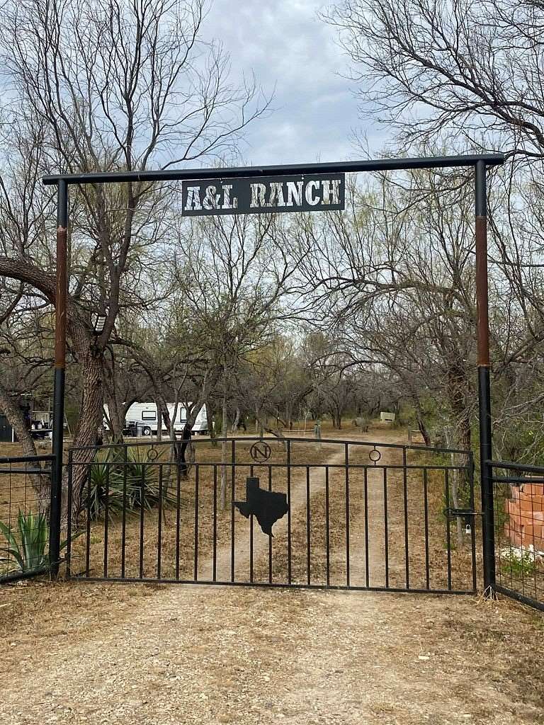 5 Acres of Agricultural Land for Sale in Quemado, Texas