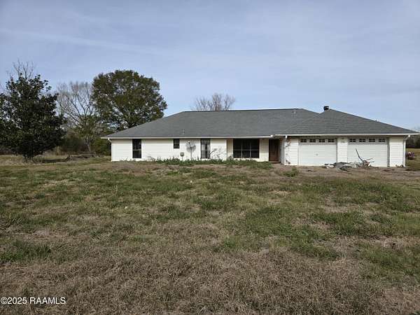 16 Acres of Land with Home for Sale in Ville Platte, Louisiana