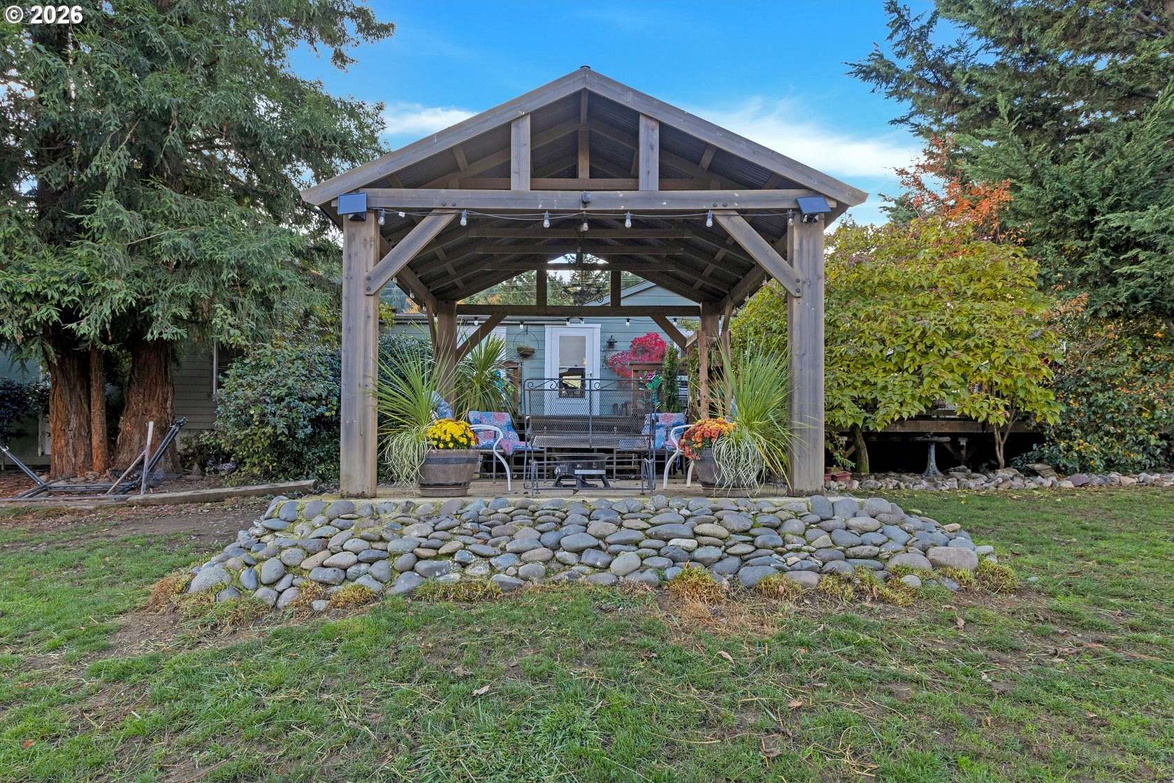 9.6 Acres of Land with Home for Sale in Winston, Oregon