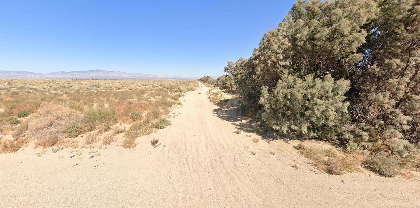 2 Acres of Land for Sale in Antelope Acres, California