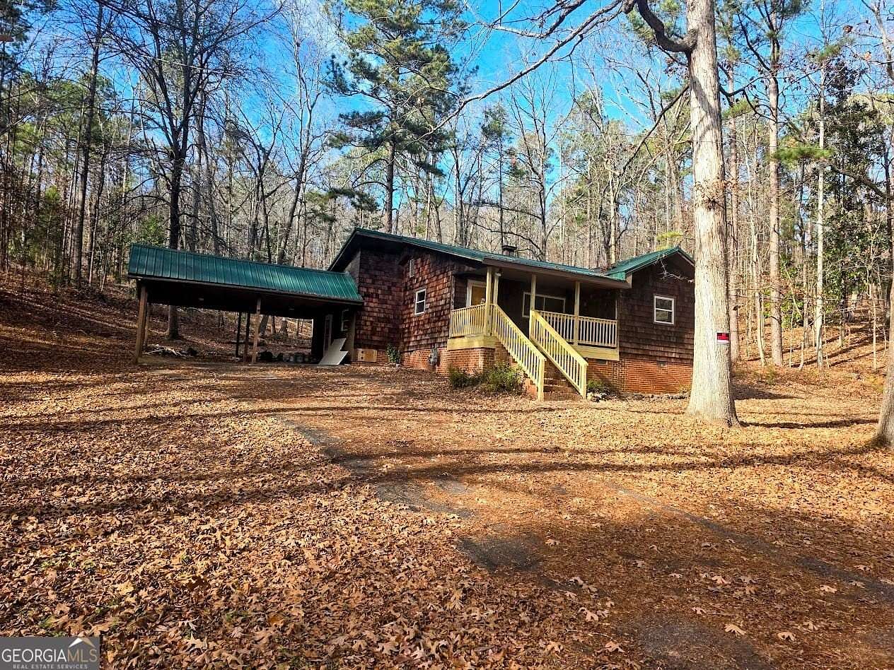 4.17 Acres of Residential Land with Home for Sale in Thomaston, Georgia