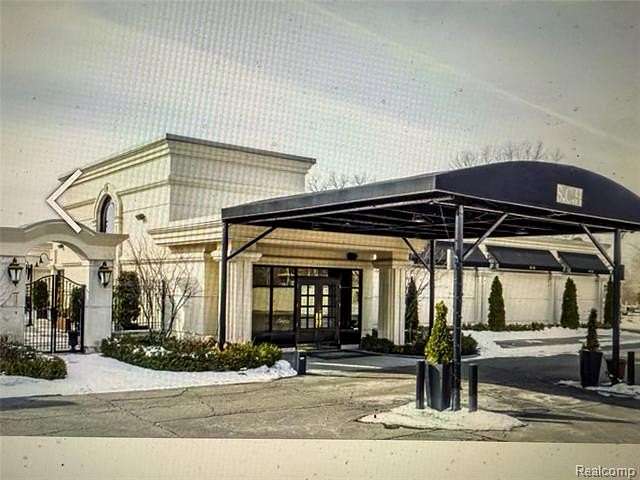 4.36 Acres of Improved Commercial Land for Sale in Flushing, Michigan