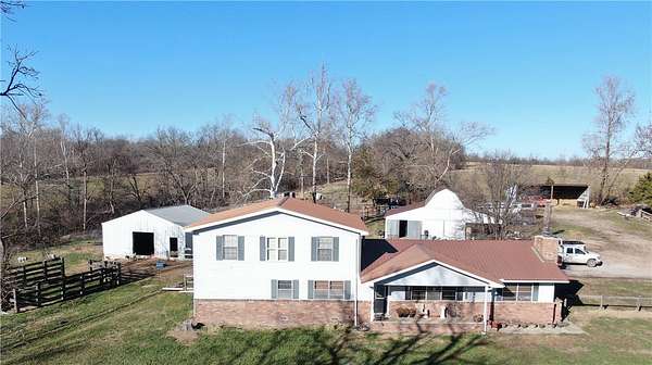 29 Acres of Land with Home for Sale in Sulphur Springs, Arkansas