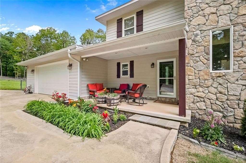 1.5 Acres of Land with Home for Sale in Rogers, Arkansas