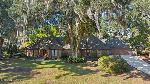 1.6 Acres of Residential Land with Home for Sale in Jacksonville, Florida