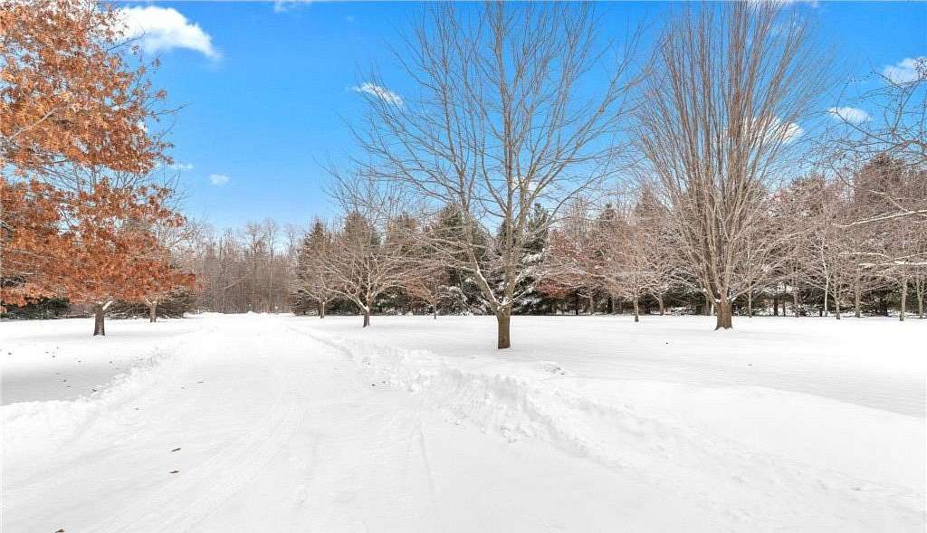 5 Acres of Residential Land with Home for Sale in North Branch, Minnesota