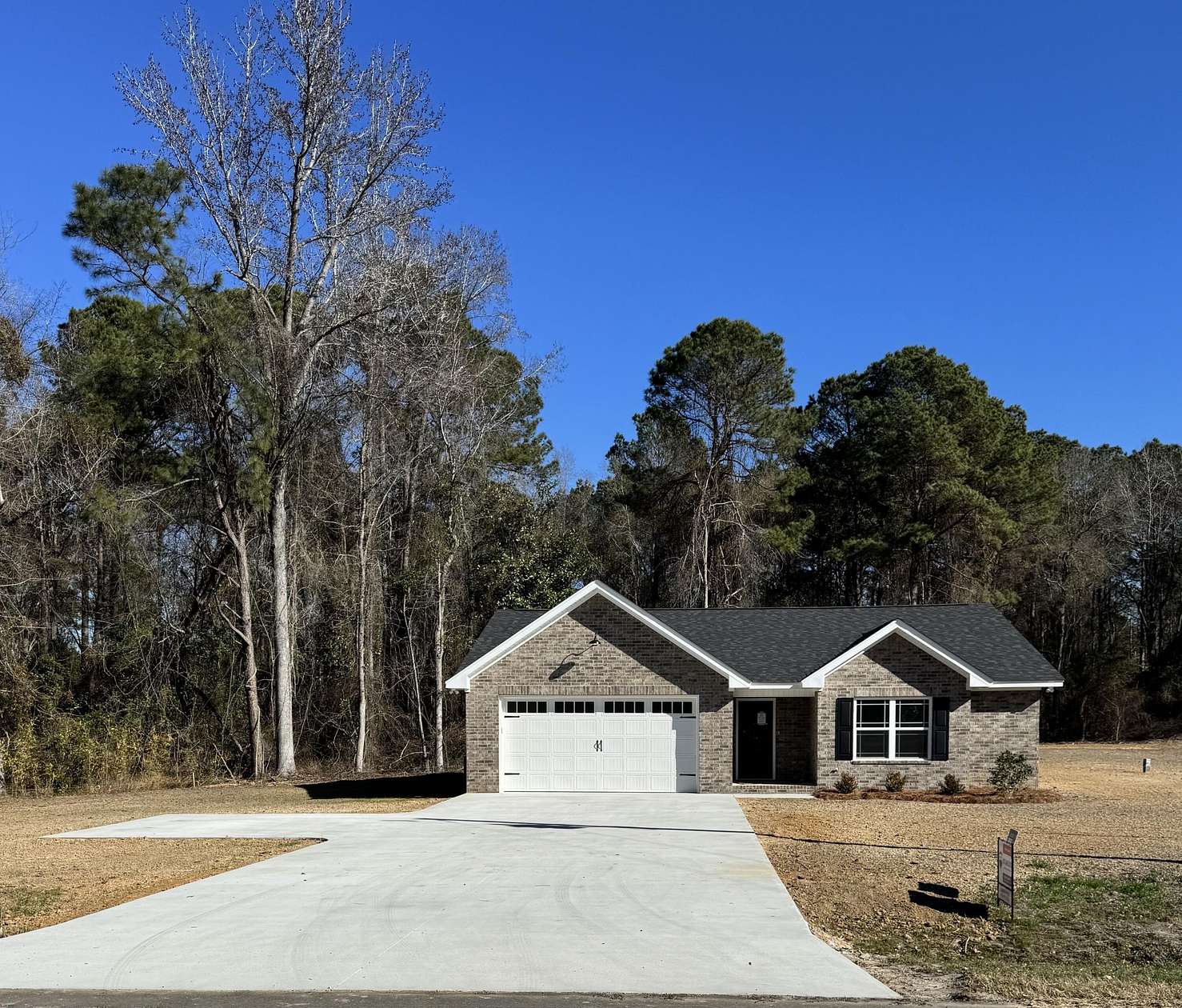 1.6 Acres of Residential Land with Home for Sale in Manning, South Carolina