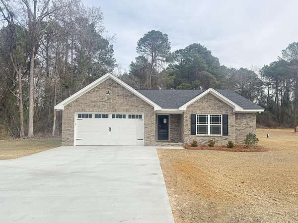 1.6 Acres of Residential Land with Home for Sale in Manning, South Carolina