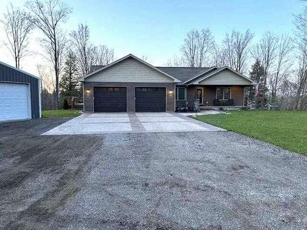 5.4 Acres of Residential Land with Home for Sale in Le Roy, Michigan