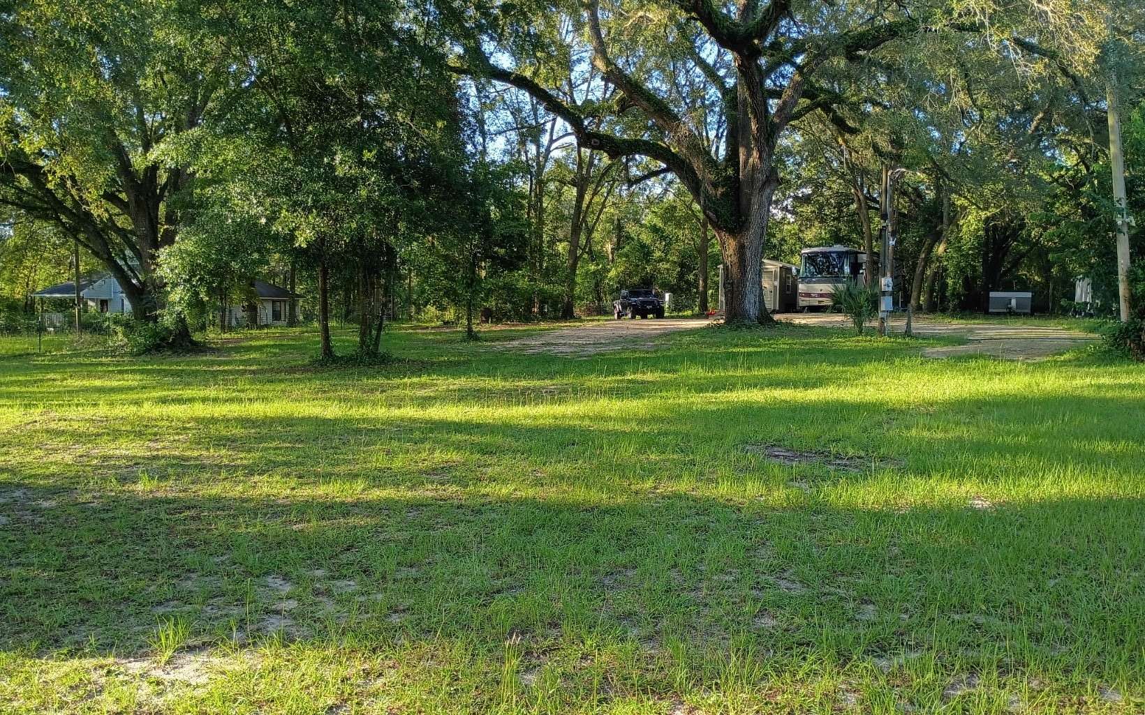 1 Acre of Residential Land for Sale in Live Oak, Florida