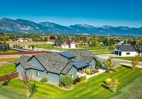 1.55 Acres of Residential Land with Home for Sale in Corvallis, Montana