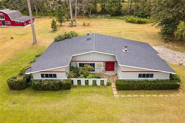 8.5 Acres of Land with Home for Sale in Fayetteville, Georgia