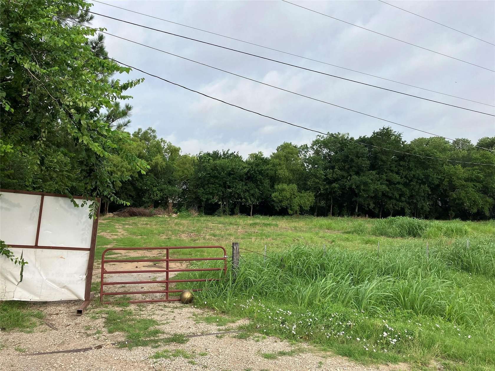 1 Acre of Commercial Land for Sale in Alvarado, Texas