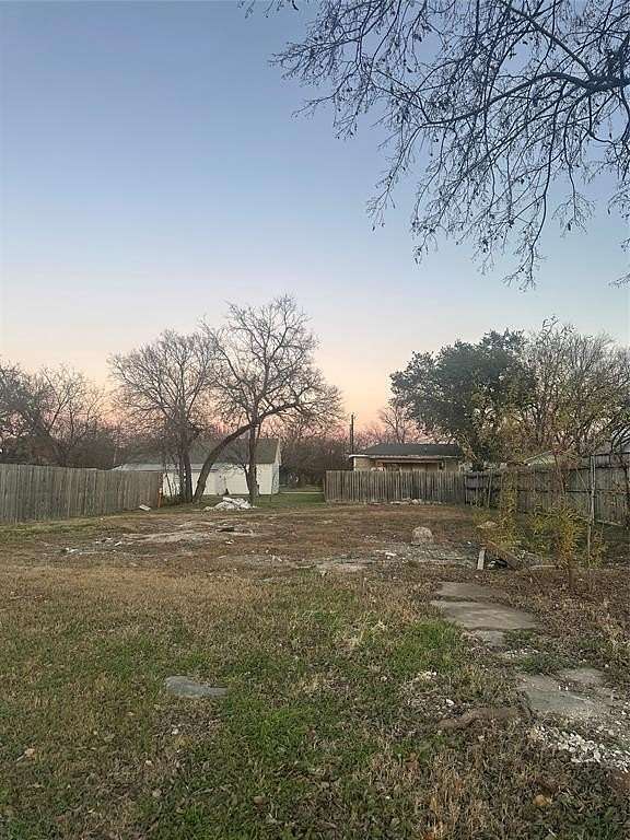 0.12 Acres of Residential Land for Sale in Gainesville, Texas