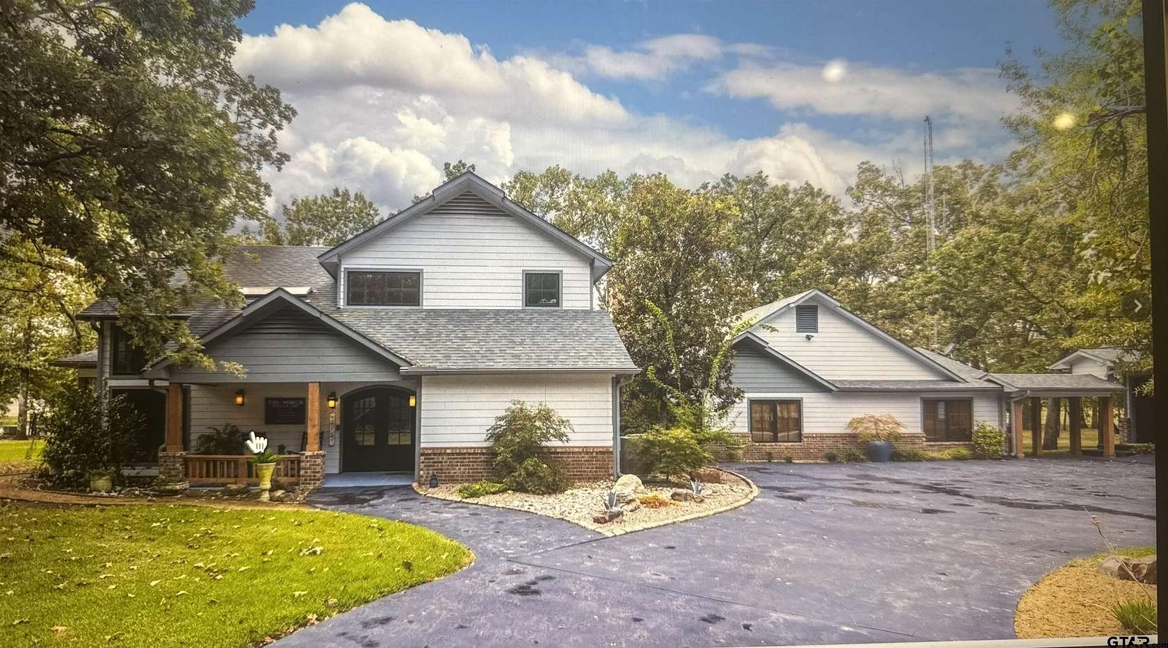 5.77 Acres of Residential Land with Home for Sale in Emory, Texas